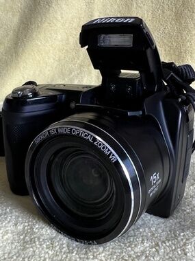 Nikon Coolpix L110, Black with Strap - Black Preloved